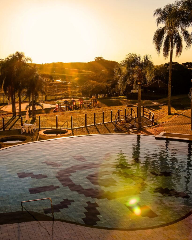 piscina com águas termais em Thermas de Machadinho